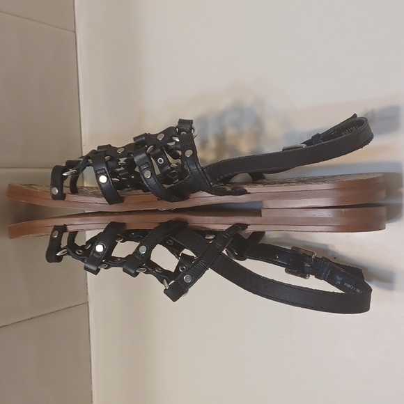 Vince Camuto Black & Silver Ring  Stappy  Flat Sandals Sz 8M =38.5 - Picture 4 of 10